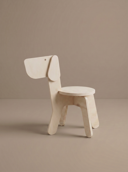 Houten kinderstoeltje Hugo de Hond van Studio Verdi, vooraanzicht